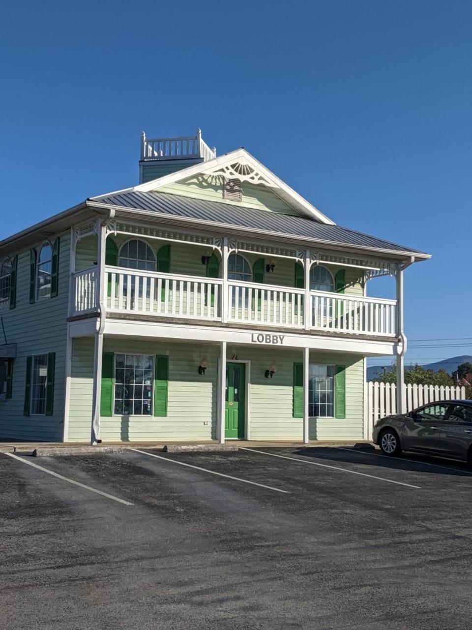 Key West Inn - Chatsworth Ngoại thất bức ảnh
